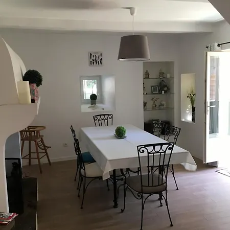 Holiday home L'oustalou